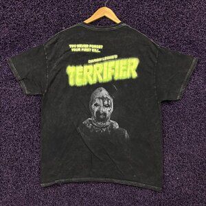 Bloody Disgusting X Terrifier Glow in the Dark Horror Tshirt size Extra Large